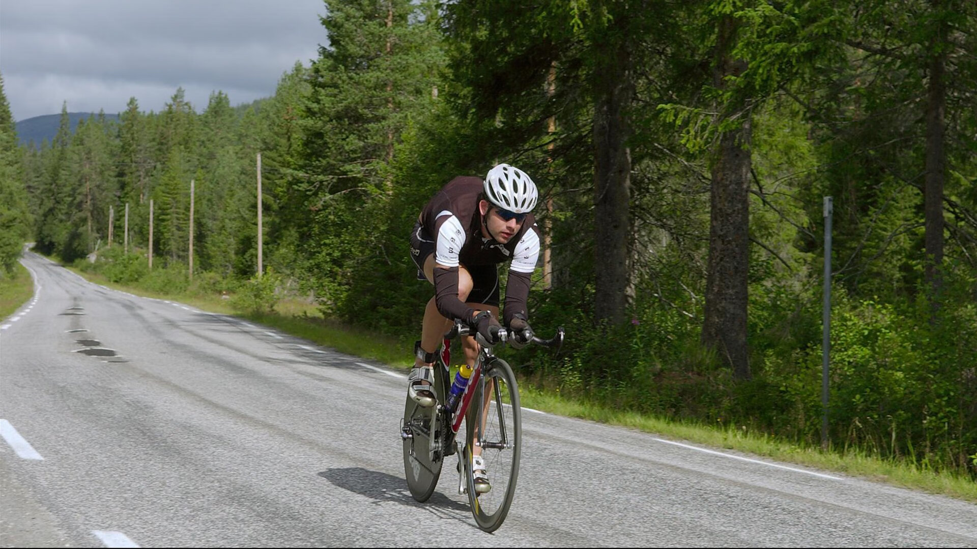 哈兰德的欧冠进球纪录不断刷新，目标锁定历史榜单前列，哈兰德欧冠进球集锦
