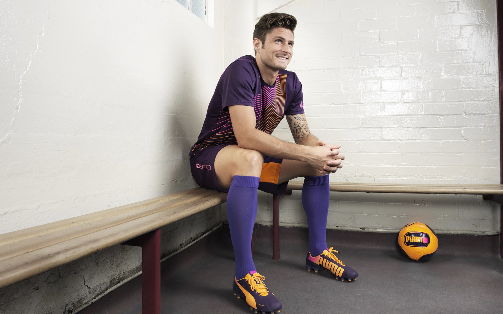 MK体育应用-巴萨3-3平布鲁日，防线失误屡现，晋级难度加大，巴萨联赛不败